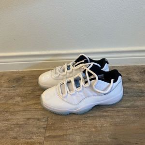 Jordan retro 11 low